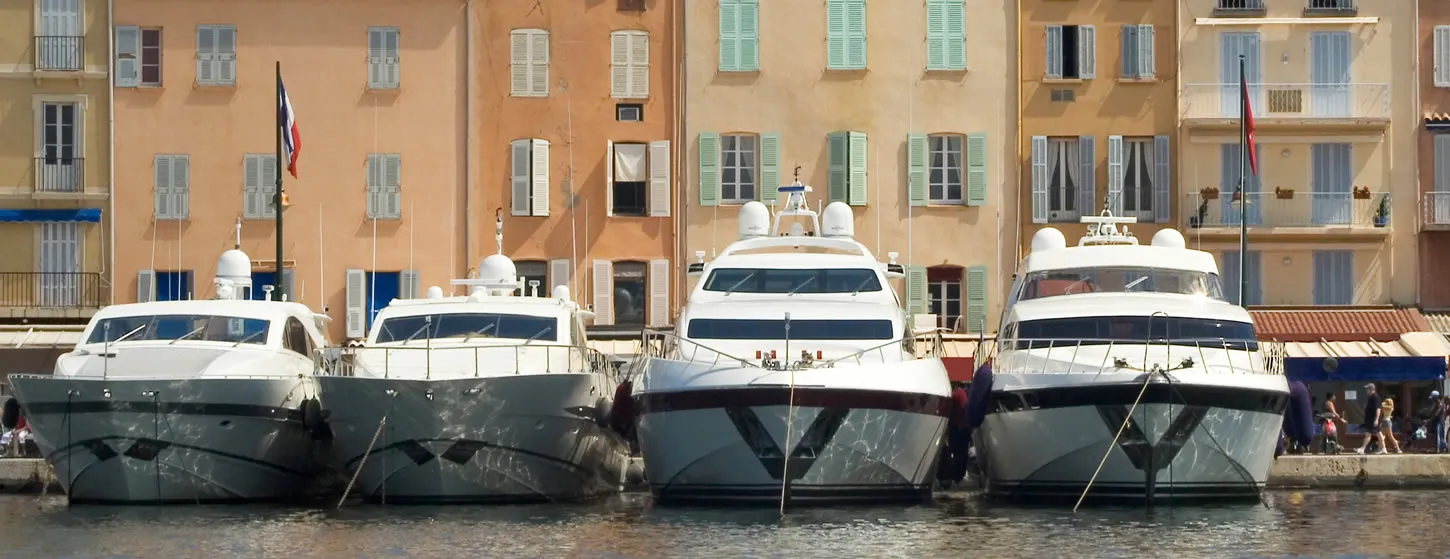 Luxry yachts for charter